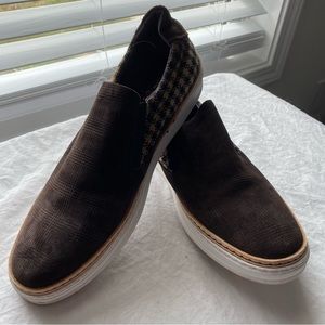 Robert Graham Hanover suede slip on loafer